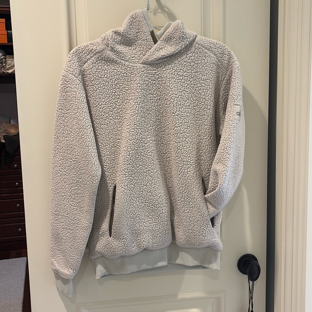 Alo Yoga Sherpa Sweatshirt Size XS